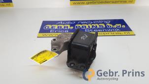 Gebruikte Motorsteun Peugeot Partner (GC/GF/GG/GJ/GK) 1.6 HDI 90 16V Prijs € 30,25 Inclusief btw aangeboden door Autorec. Gebr. Prins b.v.