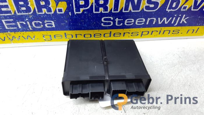 Gebruikte Module keyless vehicle Opel Ampera-e 1.4 16V Prijs € 50,00 Margeregeling aangeboden door Autorec. Gebr. Prins b.v.