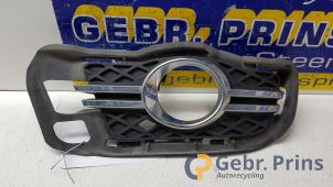 Gebruikte Bumper Rooster Mercedes C (W204) Prijs € 20,00 Margeregeling aangeboden door Autorec. Gebr. Prins b.v.