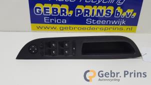 Gebruikte Elektrisch Raam Schakelaar BMW 5 serie Touring (E61) 530d 24V Prijs € 25,00 Margeregeling aangeboden door Autorec. Gebr. Prins b.v.