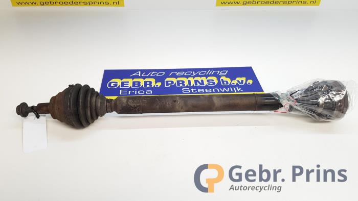 Gebruikte Aandrijfas rechts-voor Volkswagen Passat Variant (365) 1.4 TSI 16V EcoFuel Prijs € 50,00 Margeregeling aangeboden door Autorec. Gebr. Prins b.v.