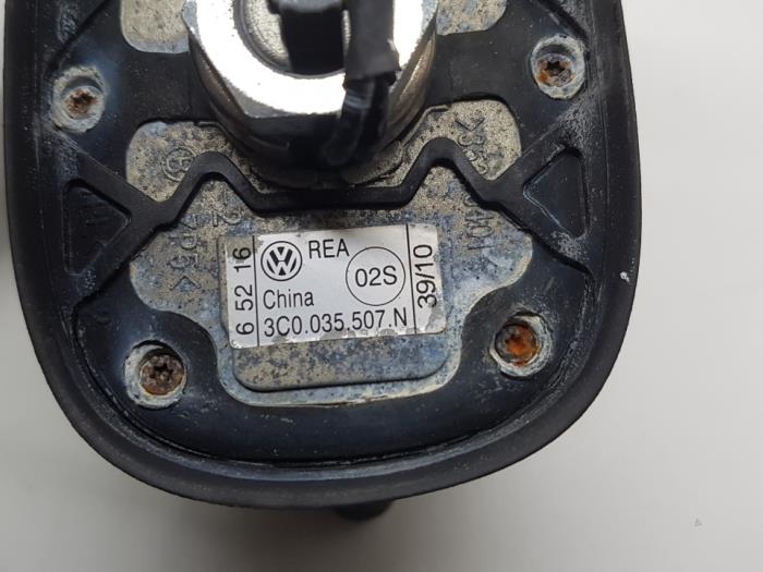 Antenne van een Volkswagen Passat Variant (365) 2.0 TDI 16V 140 2011