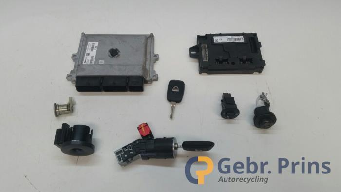 Gebruikte Kontaktslot + computer Dacia Logan MCV II/III/Sandero Wagon 0.9 TCE 12V LPG Prijs € 150,00 Margeregeling aangeboden door Autorec. Gebr. Prins b.v.