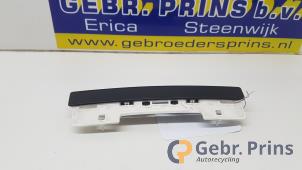 Gebruikte Display Interieur Volkswagen Touareg (7LA/7L6) 3.0 TDI V6 24V Prijs € 20,00 Margeregeling aangeboden door Autorec. Gebr. Prins b.v.