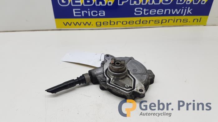 Gebruikte Vacuumpomp (Diesel) Mercedes B (W245) 2.0 B-200 CDI 16V Prijs € 40,00 Margeregeling aangeboden door Autorec. Gebr. Prins b.v.