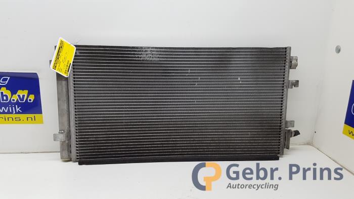 Airco Radiateur van een Renault Megane III Grandtour (KZ) 1.5 dCi 110 2015