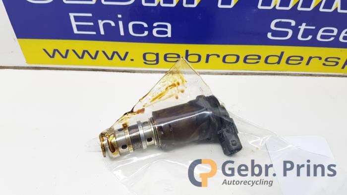 Nokkenas Sensor van een BMW 6 serie (E64) 645 Ci 4.4 V8 32V 2004