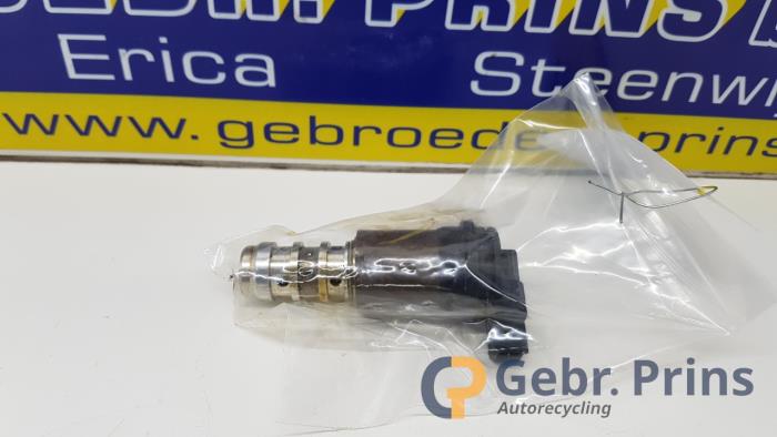 Gebruikte Nokkenas Sensor BMW 6 serie (E64) 645 Ci 4.4 V8 32V Prijs € 20,00 Margeregeling aangeboden door Autorec. Gebr. Prins b.v.
