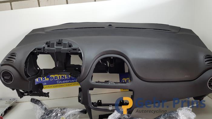 Gebruikte Module + Airbag Set Fiat Punto III (199) 0.9 TwinAir Turbo 100 Prijs € 350,00 Margeregeling aangeboden door Autorec. Gebr. Prins b.v.