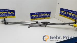 Gebruikte Ruitenwis Mechaniek Opel Astra J (PC6/PD6/PE6/PF6) 1.6 16V Ecotec Prijs € 30,00 Margeregeling aangeboden door Autorec. Gebr. Prins b.v.