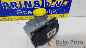 Gebruikte Gasklephuis Nissan Note (E12) 1.2 DIG-S 98 Prijs € 40,00 Margeregeling aangeboden door Autorec. Gebr. Prins b.v.