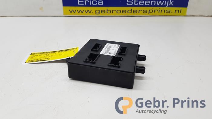Gebruikte Module Bodycontrol Renault Clio IV Estate/Grandtour (7R) 1.5 Energy dCi 90 FAP Prijs € 35,00 Margeregeling aangeboden door Autorec. Gebr. Prins b.v.