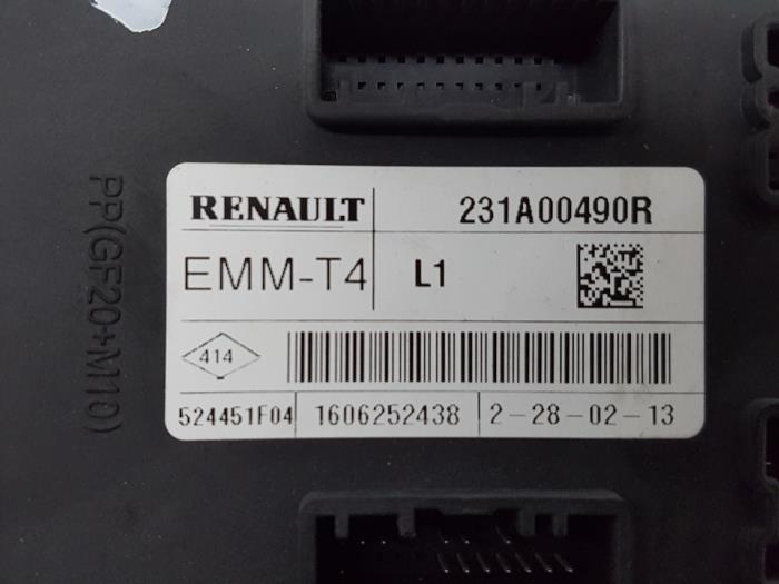 Kontaktslot + computer van een Renault Clio IV (5R) 1.5 Energy dCi 90 FAP 2013