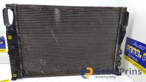 Gebruikte Radiateur Mercedes E Combi (S211) Prijs € 40,00 Margeregeling aangeboden door Autorec. Gebr. Prins b.v.