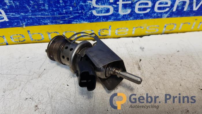Gebruikte Injector adblue Opel Crossland (X) 1.5 CDTI 100 Prijs € 40,00 Margeregeling aangeboden door Autorec. Gebr. Prins b.v.