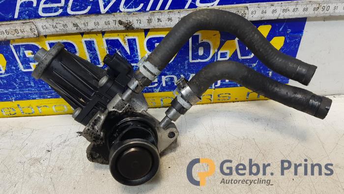 Gebruikte Uitlaat gasklep (EGR) Opel Crossland (X) 1.5 CDTI 100 Prijs € 75,00 Margeregeling aangeboden door Autorec. Gebr. Prins b.v.