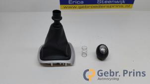 Gebruikte Versnellingspook Renault Megane III Grandtour (KZ) 1.4 16V TCe 130 Prijs € 20,00 Margeregeling aangeboden door Autorec. Gebr. Prins b.v.