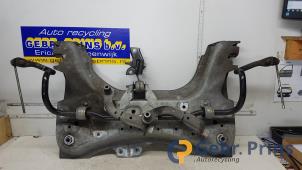 Gebruikte Subframe Renault Clio IV Estate/Grandtour (7R) 1.5 Energy dCi 90 FAP Prijs € 150,00 Margeregeling aangeboden door Autorec. Gebr. Prins b.v.