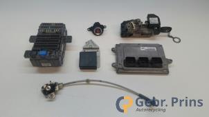 Gebruikte Kontaktslot + computer Honda Civic Prijs € 150,00 Margeregeling aangeboden door Autorec. Gebr. Prins b.v.