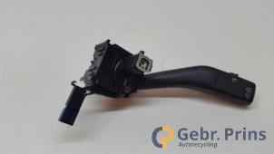 Gebruikte Ruitenwis Schakelaar Volkswagen Caddy III (2KA,2KH,2CA,2CH) 2.0 SDI Prijs € 18,15 Inclusief btw aangeboden door Autorec. Gebr. Prins b.v.