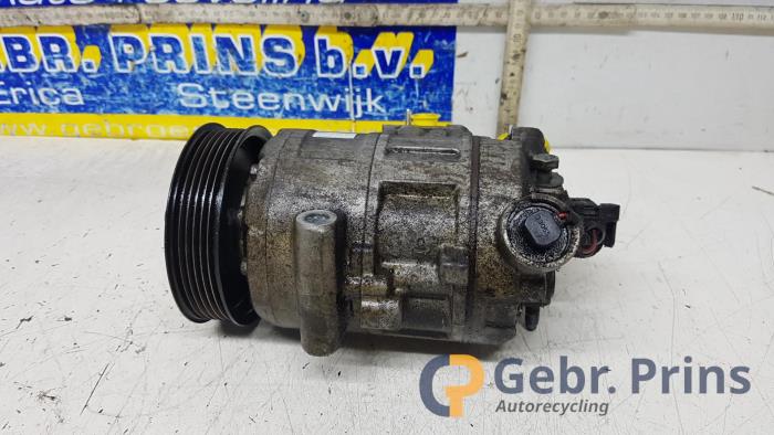Gebruikte Aircopomp Volkswagen Bora (1J2) 1.6 FSI 16V Prijs € 40,00 Margeregeling aangeboden door Autorec. Gebr. Prins b.v.