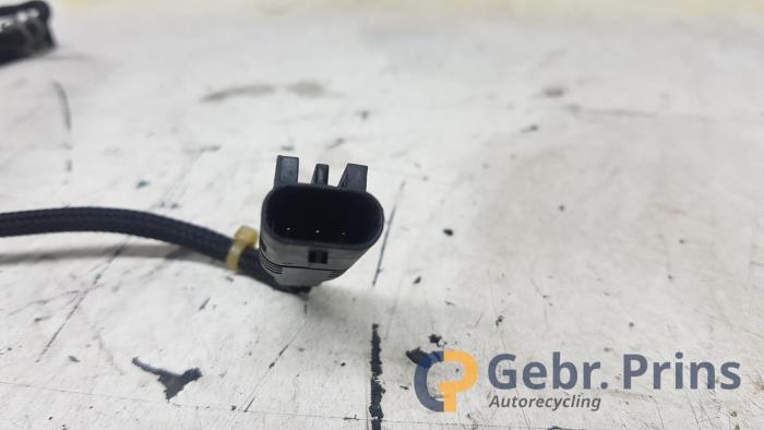 Pingelsensor van een Mercedes-Benz E (W212)  2013