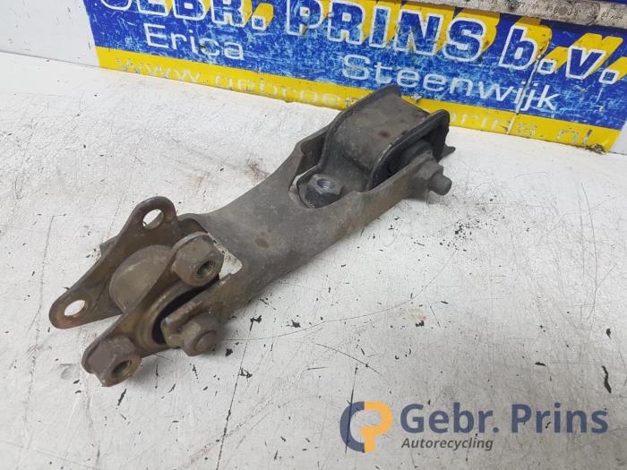 Gebruikte Versnellingsbak Steun Fiat Ducato (243/244/245/247) 2.3 JTD 16V 15 Prijs € 24,20 Inclusief btw aangeboden door Autorec. Gebr. Prins b.v.