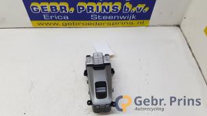 Gebruikte Selectiehendel automaat Hyundai Kona (OS) 64 kWh Prijs € 50,00 Margeregeling aangeboden door Autorec. Gebr. Prins b.v.