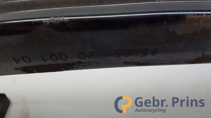 Bumperframe achter van een Ford Mondeo V Wagon 1.6 TDCi 16V 2015