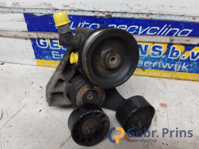 Gebruikte Pomp Servo Fiat Ducato (243/244/245/247) 2.3 JTD 16V Prijs € 48,40 Inclusief btw aangeboden door Autorec. Gebr. Prins b.v.