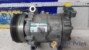 Gebruikte Pomp Airco Renault Twingo (C06) 1.2 16V Quickshift Prijs € 40,00 Margeregeling aangeboden door Autorec. Gebr. Prins b.v.