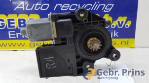 Gebruikte Motor electrisch raam Renault Grand Scénic III (JZ) 1.9 dCi Prijs € 25,00 Margeregeling aangeboden door Autorec. Gebr. Prins b.v.