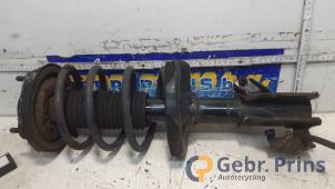 Gebruikte Schokdemperpoot links-voor Mazda 323 Fastbreak (BJ14) 1.5 LX,GLX 16V Prijs € 30,00 Margeregeling aangeboden door Autorec. Gebr. Prins b.v.