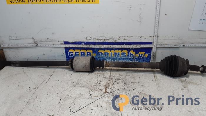 Gebruikte Steekas rechts-voor Opel Movano (4A1; 4A2; 4B2; 4B3; 4C2; 4C3) 2.8 DTI Prijs € 40,00 Margeregeling aangeboden door Autorec. Gebr. Prins b.v.