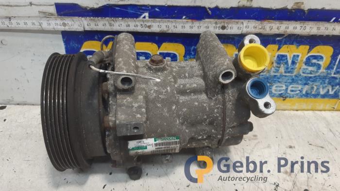 Gebruikte Aircopomp Renault Clio II Societe (SB) 1.5 dCi 68 Prijs € 60,00 Margeregeling aangeboden door Autorec. Gebr. Prins b.v.