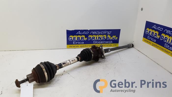Gebruikte Steekas links-voor Audi A5 Quattro (B8C/S) 3.0 TDI V6 24V Prijs € 100,00 Margeregeling aangeboden door Autorec. Gebr. Prins b.v.
