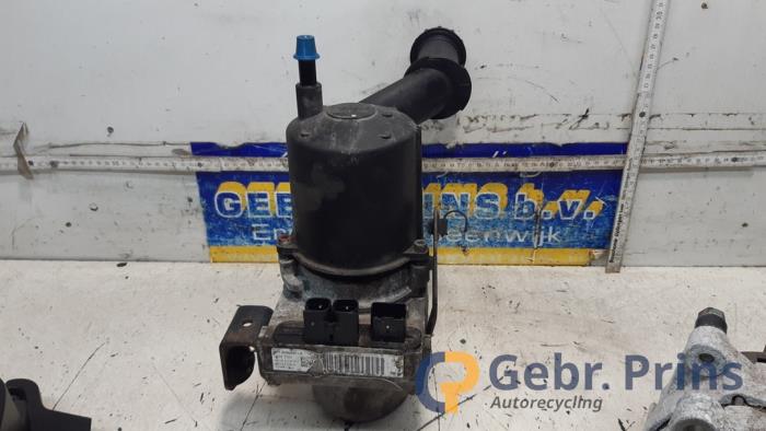 Gebruikte Pomp Servo Peugeot Partner (GC/GF/GG/GJ/GK) 1.6 HDI 75 Phase 2 Prijs € 121,00 Inclusief btw aangeboden door Autorec. Gebr. Prins b.v.