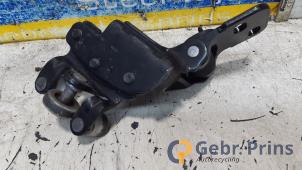 Gebruikte Schuifdeurrol rechts Ford Transit Custom 2.0 TDCi 16V Eco Blue 130 Prijs € 18,15 Inclusief btw aangeboden door Autorec. Gebr. Prins b.v.