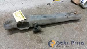 Gebruikte Reactiestang rechts-achter Mitsubishi Carisma 1.6i 16V Prijs € 10,00 Margeregeling aangeboden door Autorec. Gebr. Prins b.v.