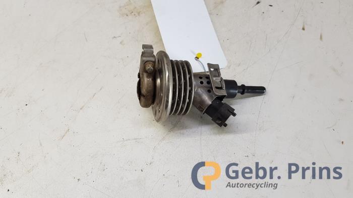 Gebruikte Adblue injector Mercedes Sprinter 3,5t (906.73) 319 CDI, BlueTEC V6 24V Prijs € 90,75 Inclusief btw aangeboden door Autorec. Gebr. Prins b.v.