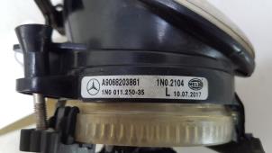 Gebruikte Mistlamp links-voor Mercedes Sprinter 3,5t (906.73) 319 CDI V6 24V Prijs € 20,00 Margeregeling aangeboden door Autorec. Gebr. Prins b.v.