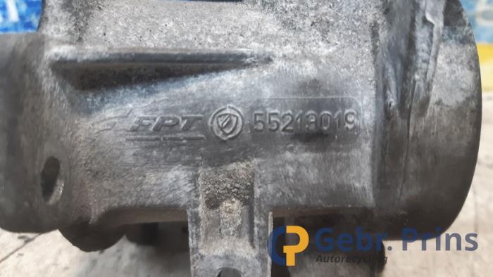 Gebruikte Gasklephuis Citroen Nemo (AA) 1.3 HDi 75 Prijs € 35,00 Margeregeling aangeboden door Autorec. Gebr. Prins b.v.