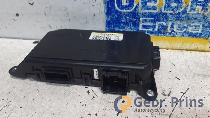 Gebruikte Module Comfort Alfa Romeo 159 Sportwagon (939BX) 2.4 JTDm 20V Prijs € 40,00 Margeregeling aangeboden door Autorec. Gebr. Prins b.v.