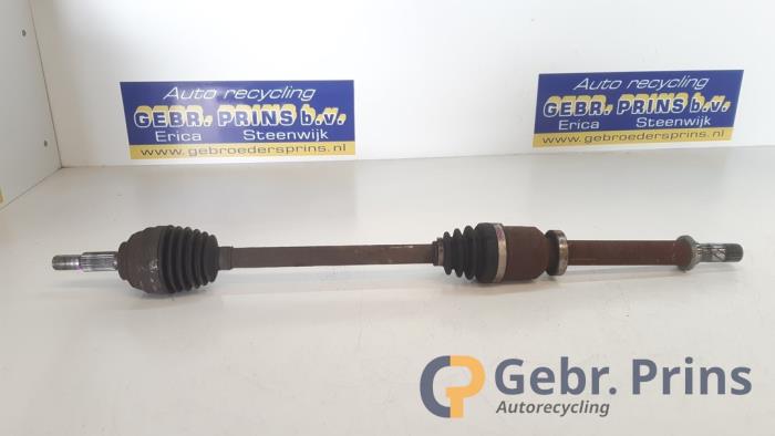 Gebruikte Aandrijfas rechts-voor Renault Modus/Grand Modus (JP) 1.2 16V TCE 100 Prijs € 35,00 Margeregeling aangeboden door Autorec. Gebr. Prins b.v.
