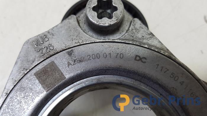 Spanner multiriem van een Mercedes-Benz A Limousine (177.1) 1.3 A-180 Turbo 2020