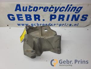 Gebruikte Motorsteun Volvo V70 (BW) 2.4 D 20V Prijs € 25,00 Margeregeling aangeboden door Autorec. Gebr. Prins b.v.