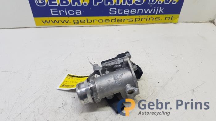 Gebruikte Gasklephuis Renault Clio IV Estate/Grandtour (7R) 1.5 Energy dCi 90 FAP Prijs € 35,00 Margeregeling aangeboden door Autorec. Gebr. Prins b.v.