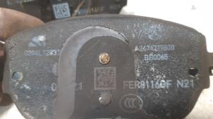 Gebruikte Remblok voor Mercedes B (W247) 1.3 B-180 Turbo 16V Prijs € 40,00 Margeregeling aangeboden door Autorec. Gebr. Prins b.v.