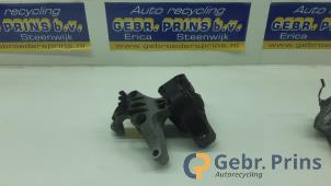 Gebruikte Motorrubber Renault Clio IV Estate/Grandtour (7R) 1.5 Energy dCi 90 FAP Prijs € 30,00 Margeregeling aangeboden door Autorec. Gebr. Prins b.v.