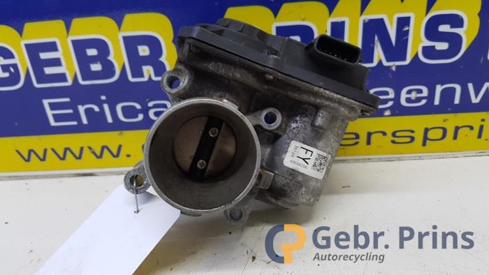 Gebruikte Gasklephuis Renault Twingo III (AH) 1.0 SCe 70 12V Prijs € 40,00 Margeregeling aangeboden door Autorec. Gebr. Prins b.v.